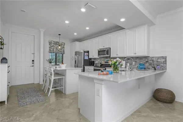 9572 Trevi CT #5034, Naples, FL 34113