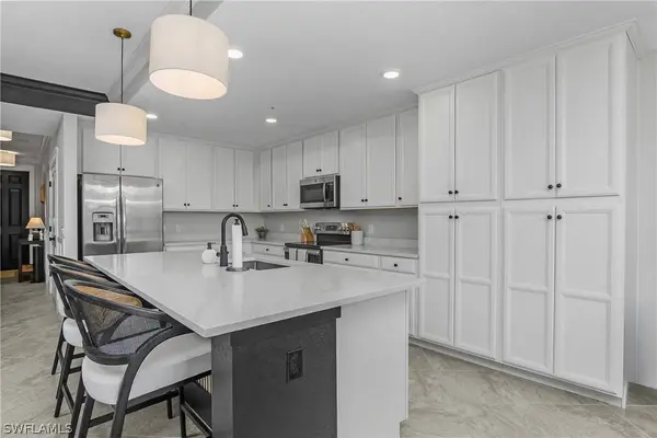 9584 Trevi CT #5217, Naples, FL 34113