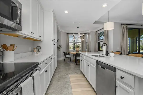 9584 Trevi CT #5217, Naples, FL 34113