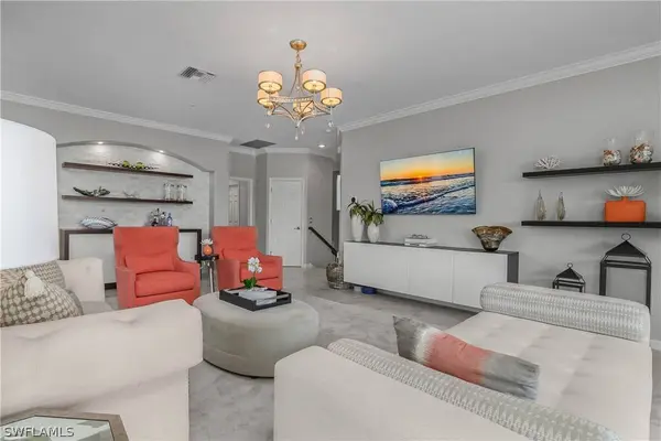 9473 Casoria CT #202, Naples, FL 34113