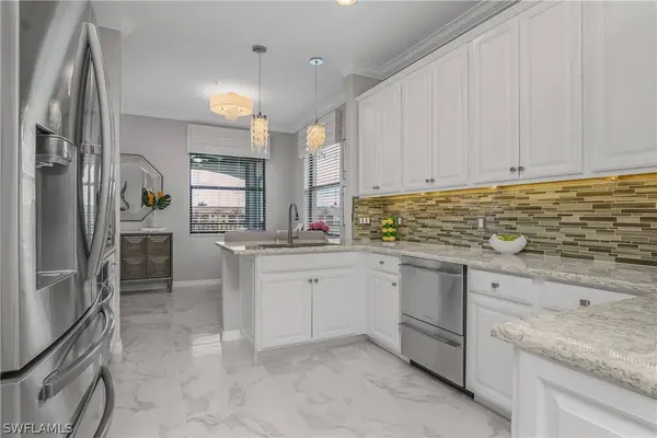 9473 Casoria CT #202, Naples, FL 34113