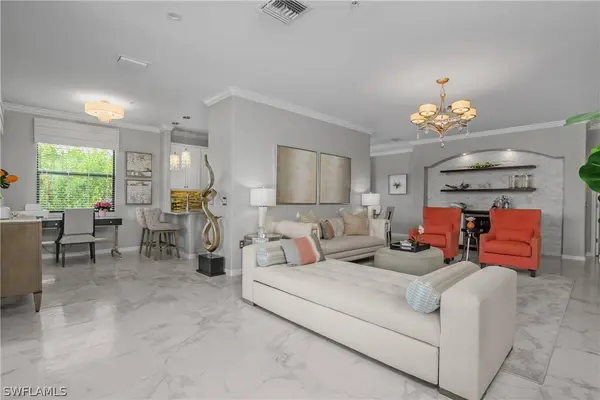 9473 Casoria CT #202, Naples, FL 34113