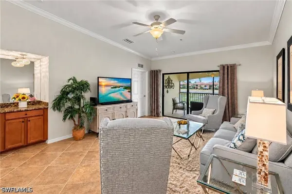 9521 Avellino WAY #2422, Naples, FL 34113