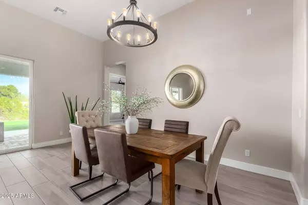 1704 E MELROSE Street, Mesa, AZ 85203