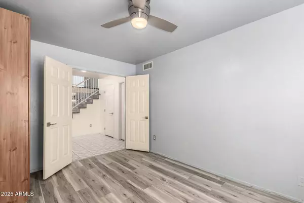 1433 E MINERAL Road, Gilbert, AZ 85234