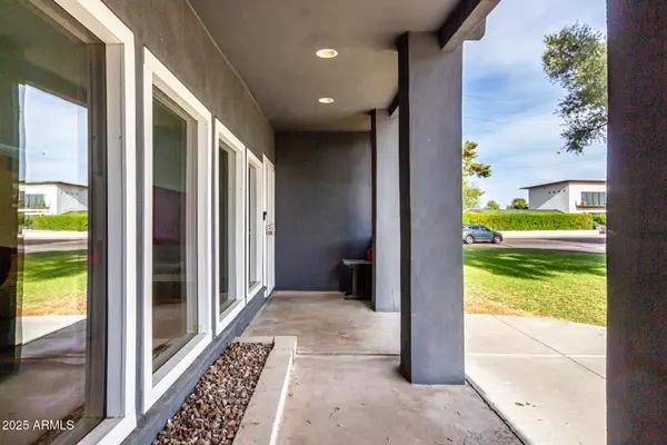 6746 E MONTEROSA Street, Scottsdale, AZ 85251