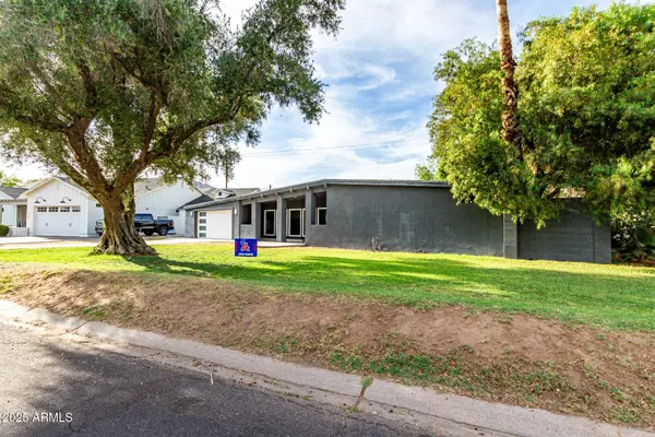 6746 E MONTEROSA Street, Scottsdale, AZ 85251