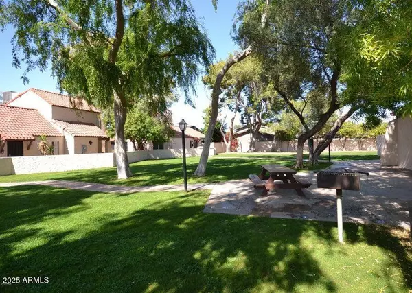 1180 E BELMONT Avenue, Phoenix, AZ 85020