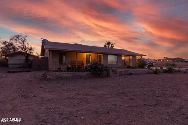 1378 N WICKIUP Road, Apache Junction, AZ 85119