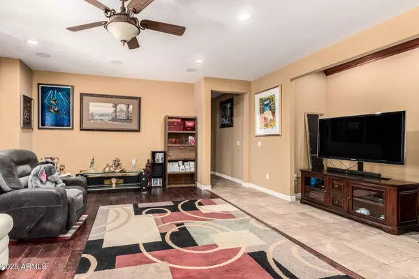 3325 E GRAND CANYON Drive, Chandler, AZ 85249