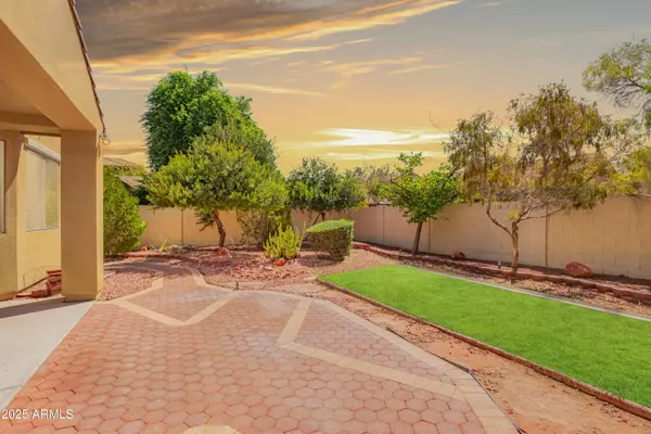 3325 E GRAND CANYON Drive, Chandler, AZ 85249