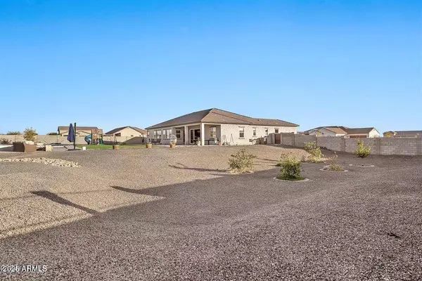 494 W HAXTUN Street, San Tan Valley, AZ 85143