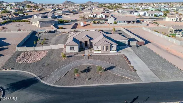 494 W HAXTUN Street, San Tan Valley, AZ 85143