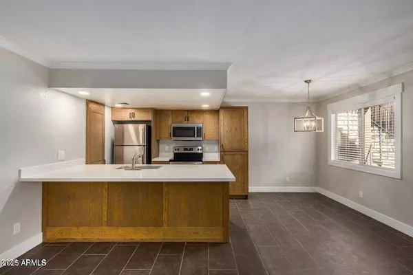 2228 E CAMPBELL Avenue #116, Phoenix, AZ 85016