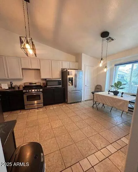 21570 N GREENWAY Road, Maricopa, AZ 85138