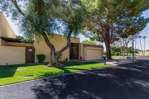 2111 W MARLETTE Avenue, Phoenix, AZ 85015