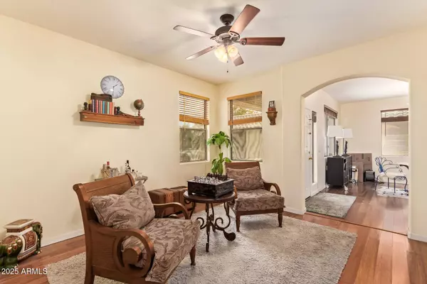 30013 N CANDLEWOOD Drive, San Tan Valley, AZ 85143