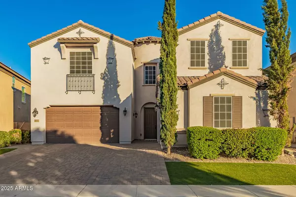 911 S WAYNE Drive, Chandler, AZ 85225