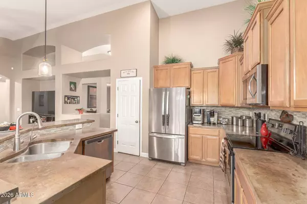 21857 N GIBSON Drive, Maricopa, AZ 85139