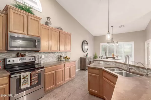 21857 N GIBSON Drive, Maricopa, AZ 85139