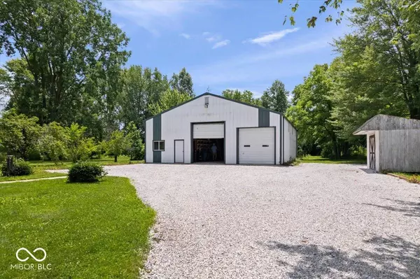 881 W 1050 N, Fortville, IN 46040