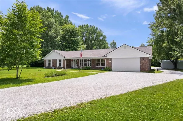 881 W 1050 N, Fortville, IN 46040