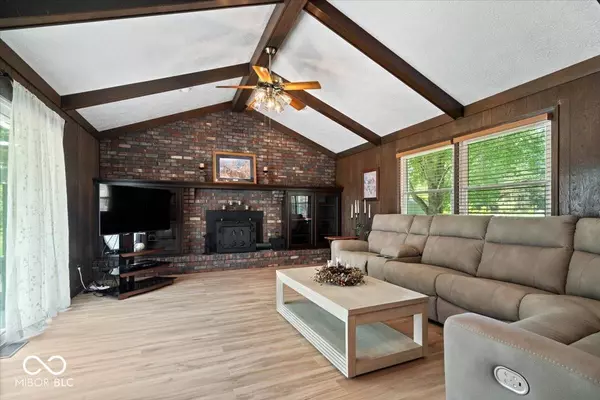 881 W 1050 N, Fortville, IN 46040