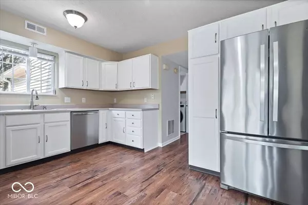 5123 Brookstone CT, Indianapolis, IN 46268