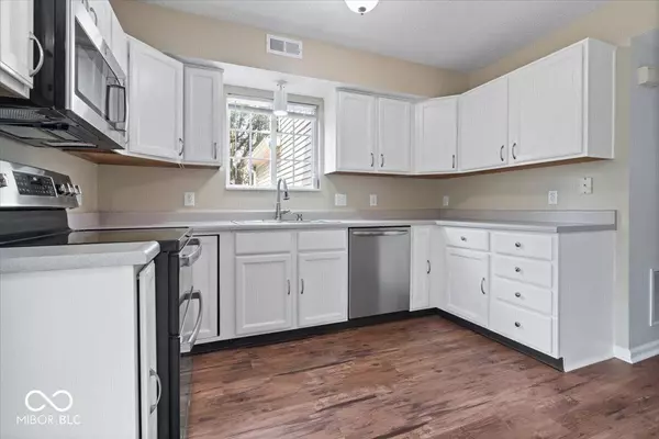 5123 Brookstone CT, Indianapolis, IN 46268