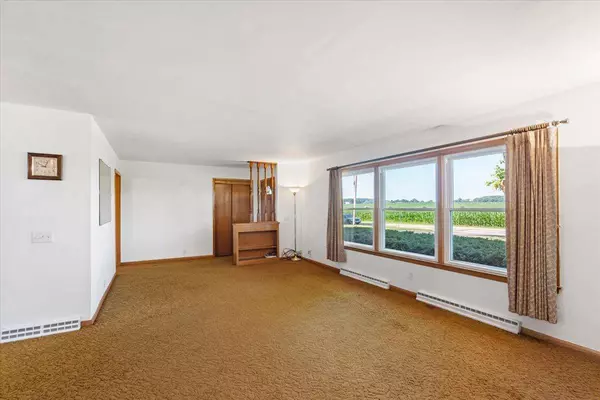 N1222 Poeppel Road, Fort Atkinson, WI 53538