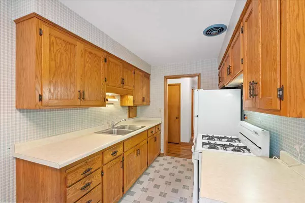 321 Palomino Lane #1S, Madison, WI 53705