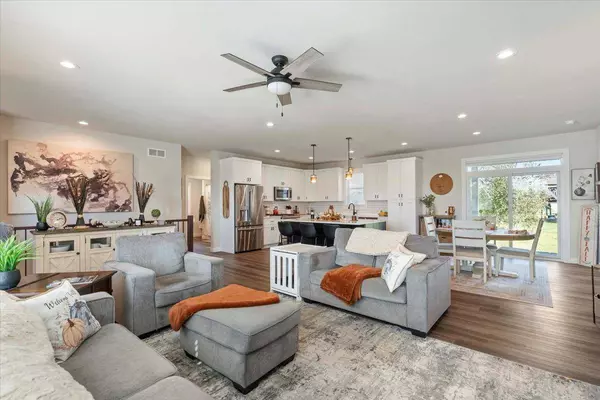 4133 Great Bridge Drive, Deforest, WI 53532