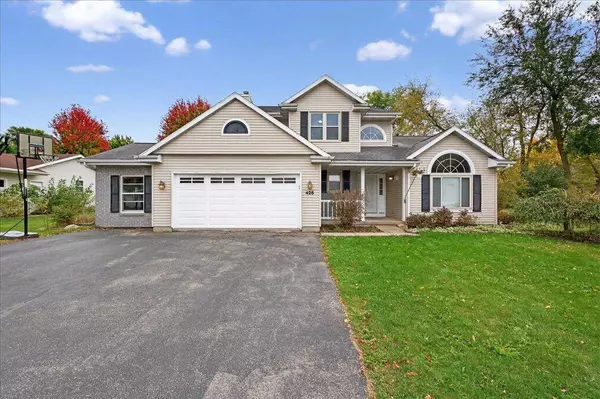 425 Sunnyview Lane, Marshall, WI 53559