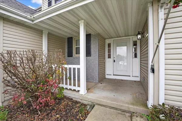 425 Sunnyview Lane, Marshall, WI 53559