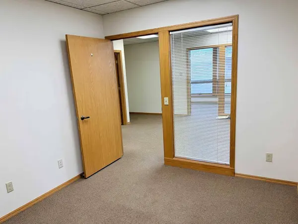 1424 N High Point Road #1424, Middleton, WI 53562