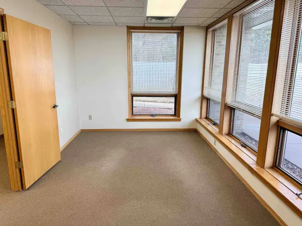 1424 N High Point Road #1424, Middleton, WI 53562