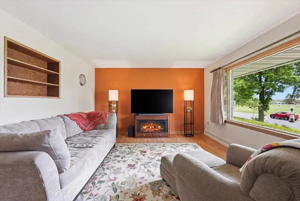 2009 Portage Road, Madison, WI 53704