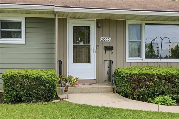 2009 Portage Road, Madison, WI 53704