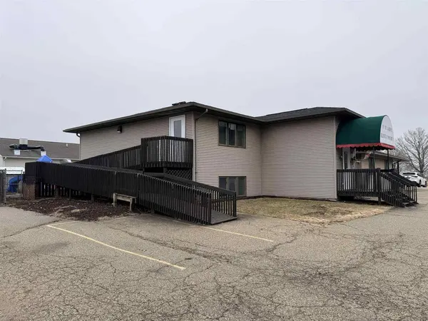11 Karl Avenue, Belleville, WI 53508