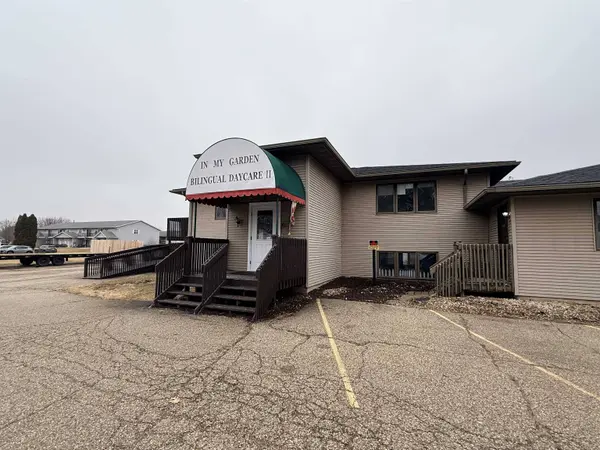 11 Karl Avenue, Belleville, WI 53508