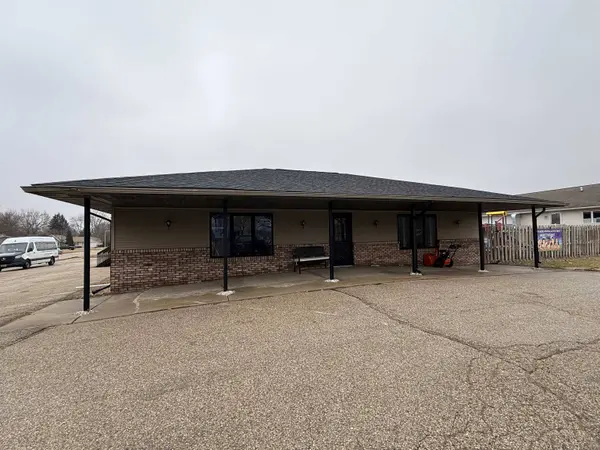 11 Karl Avenue, Belleville, WI 53508