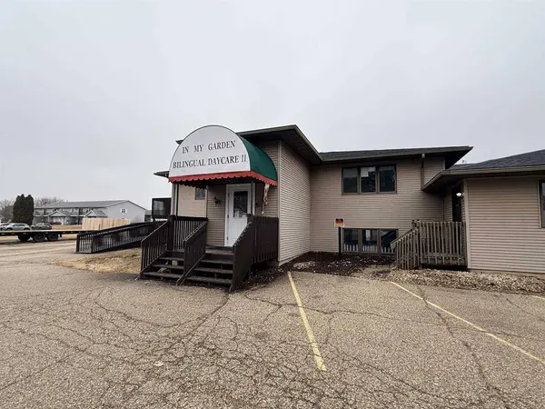 11 Karl Avenue, Belleville, WI 53508