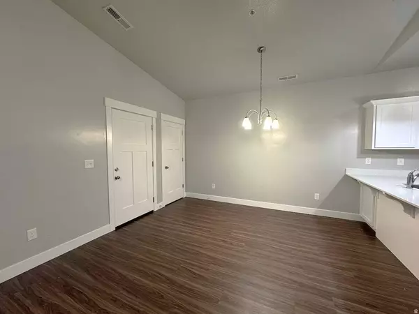 1831 W NEWCASTLE LN #D302, Saratoga Springs, UT 84045