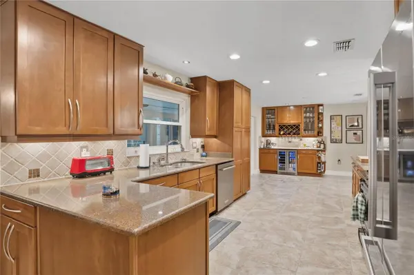 3200 T C U BLVD, Orlando, FL 32817