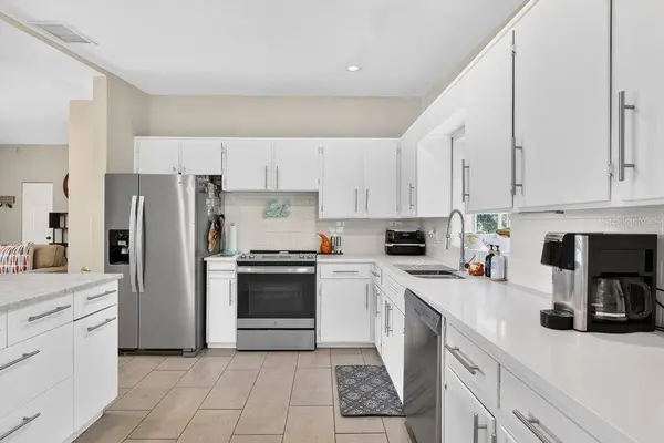 2512 LAKE WADE CT, Orlando, FL 32806