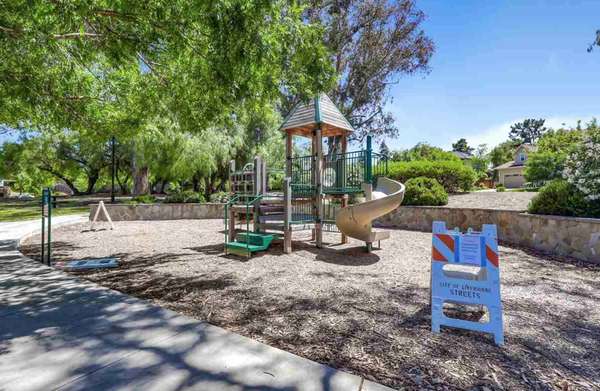 242 Prairie Way, Livermore, CA 94550-8044