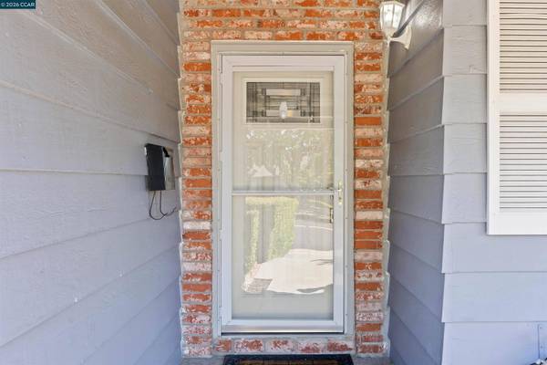 1724 Carriage Dr, Walnut Creek, CA 94598