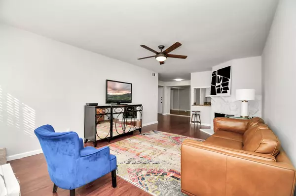 4641 Wild Indigo ST #450, Houston, TX 77027