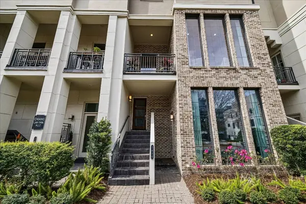 1416 Lake Pointe Pkwy, Sugar Land, TX 77478