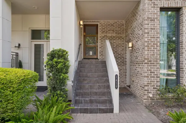 1416 Lake Pointe Pkwy, Sugar Land, TX 77478